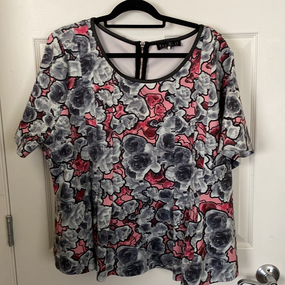 Eloquii Floral Printed Short Sleeve Scuba Peplum Top with Zipper Back Plus Sz 24